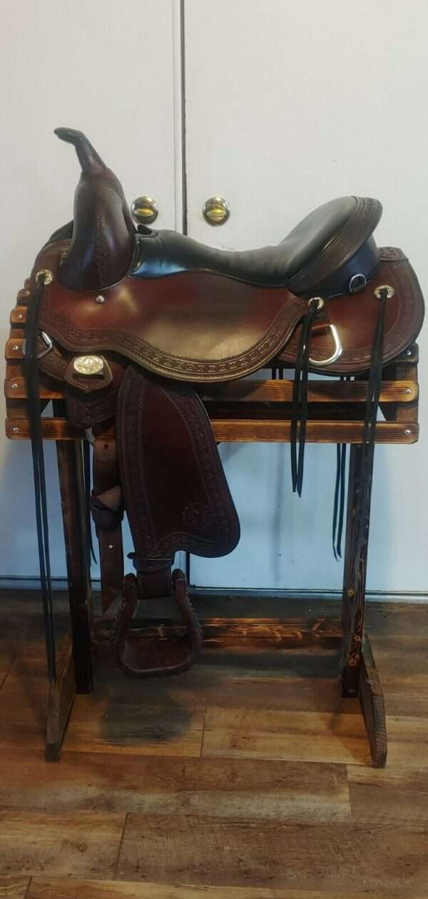 16 Circle y park and trail saddle for sale